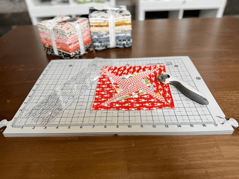 FLIP & FOLD 36 SELF-HEALING CUTTING MAT - Choice FabricsCPP-FNFMINI