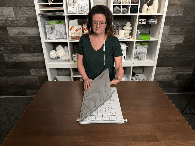 CUTTERPILLAR FLIP AND FOLD 48 SELF-HEALING CUTTING MAT - Choice FabricsCPP-FLIPNFOLD