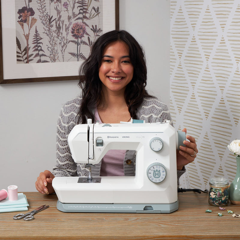 HUSQVARNA® VIKING® ONYX™ 15 Sewing Machine - Choice Fabrics957410112