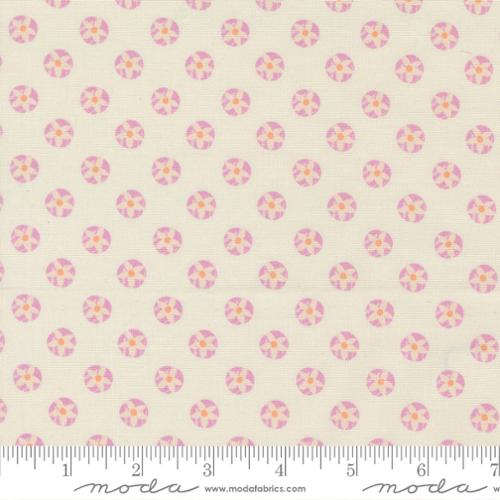 Cannon Beach Cream Tide Pools Blenders 44"/45" Fabric Per Yard - Choice Fabrics11977-11