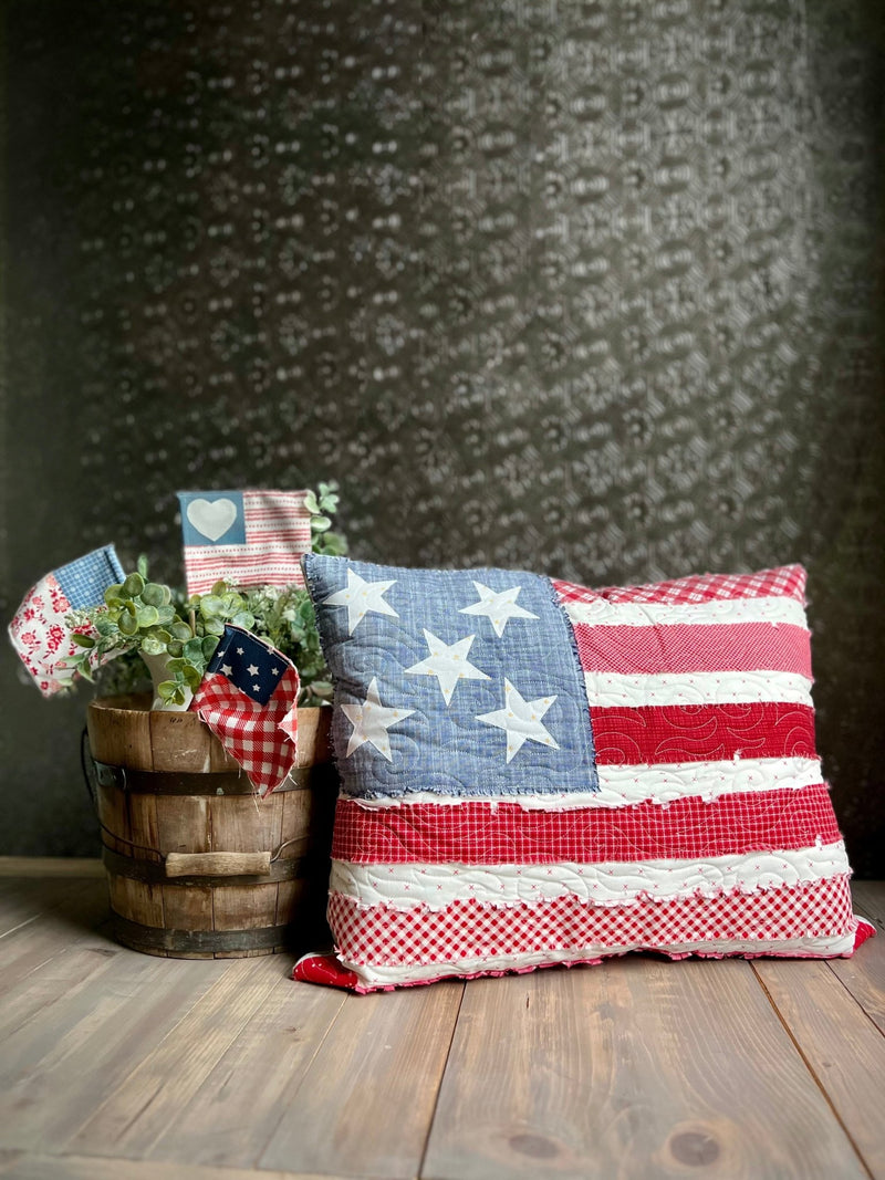 Betsy Quilted Pillow Pattern - Paper Print Vision - Choice Fabrics717337031088
