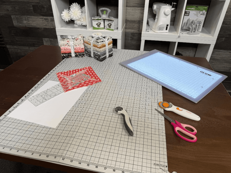 CUTTERPILLAR FLIP AND FOLD 48 SELF-HEALING CUTTING MAT - Choice FabricsCPP-FLIPNFOLD