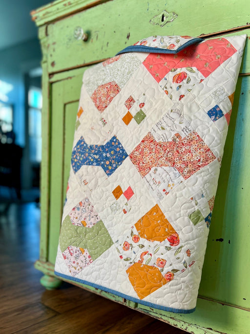 Vintage Bows Quilt Pattern - Paper Pattern - Choice Fabricssku-45141796683929