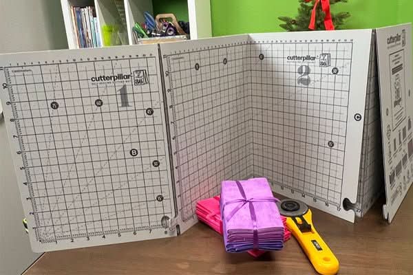 FLIP & FOLD 36 SELF-HEALING CUTTING MAT - Choice FabricsCPP-FNFMINI