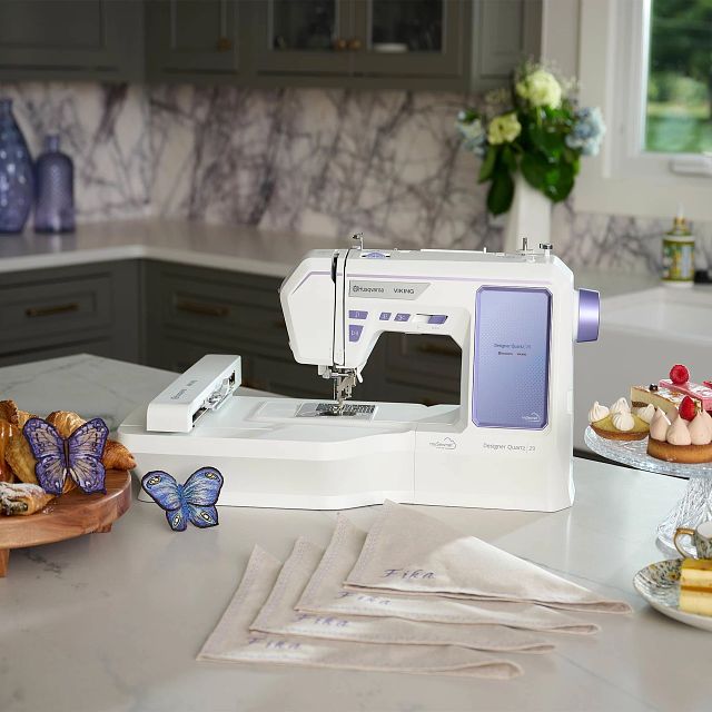 HUSQVARNA® VIKING® DESIGNER QUARTZ™ 29 Sewing & Embroidery Machine - Choice Fabrics957422112