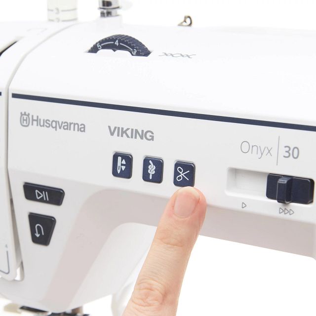 HUSQVARNA® VIKING® ONYX™ 30 Sewing Machine - Choice Fabrics957977112